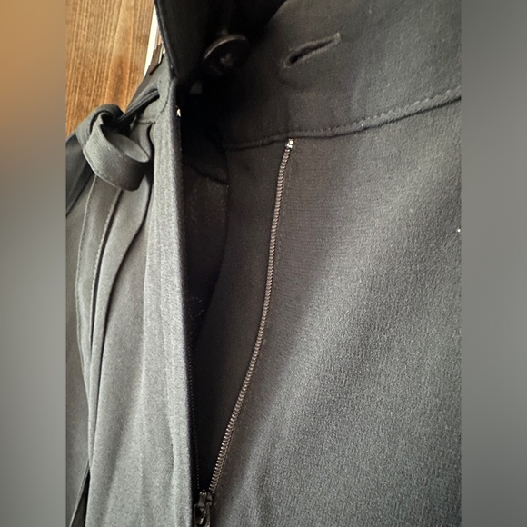 Aritzia Babaton black front tie dress pants size 0 - Picture 5 of 13